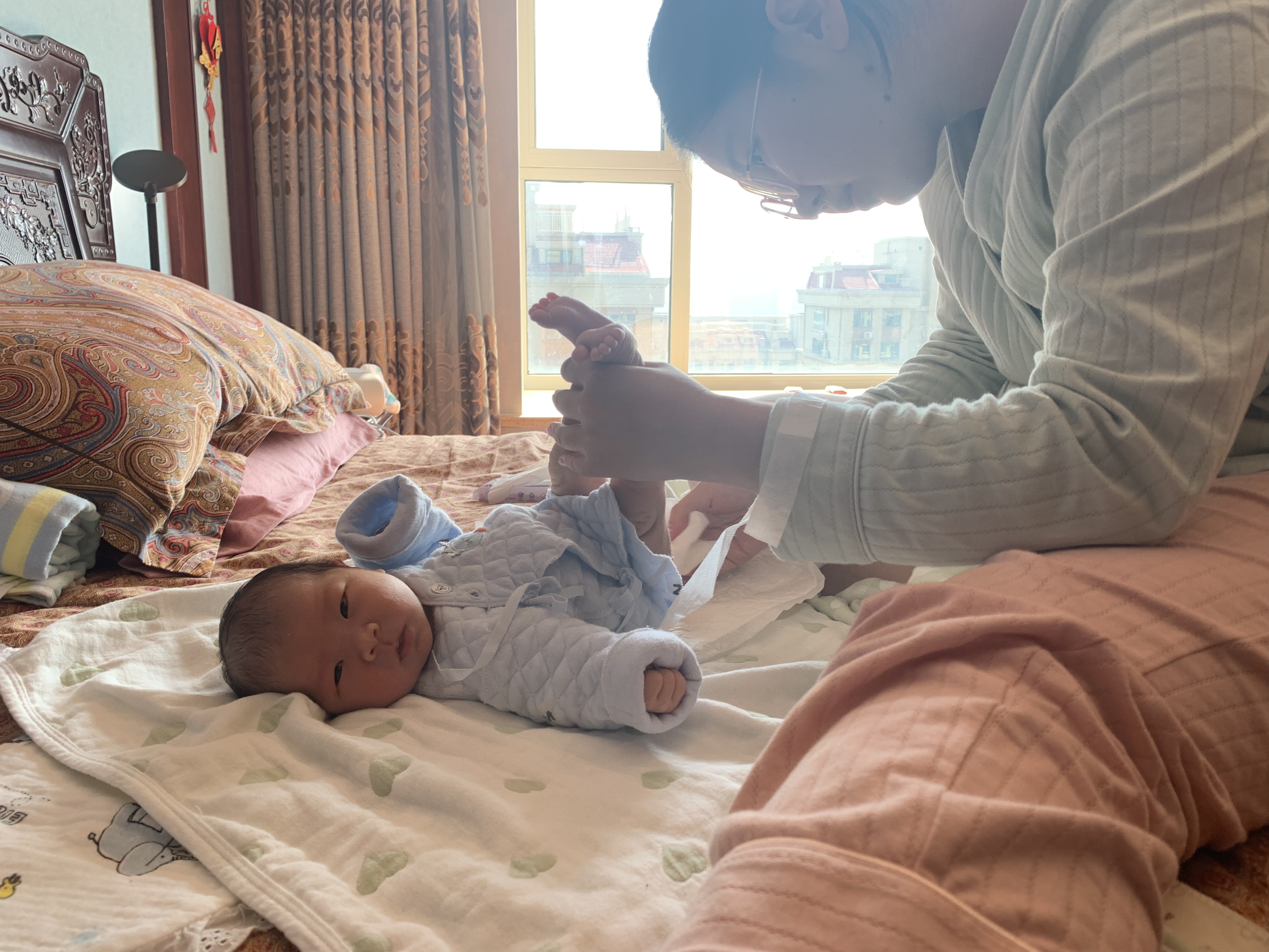 妈妈给我擦屁股