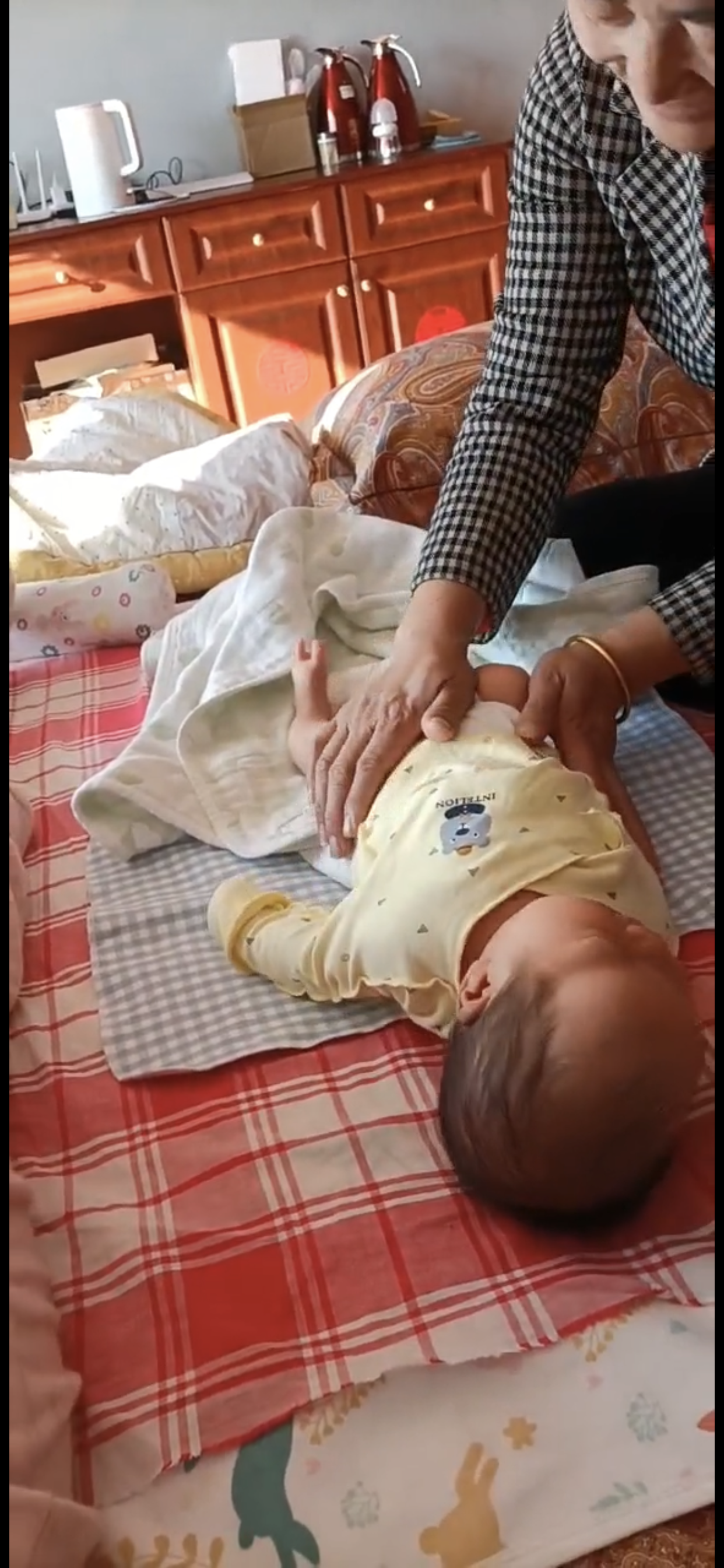 请输入图片描述